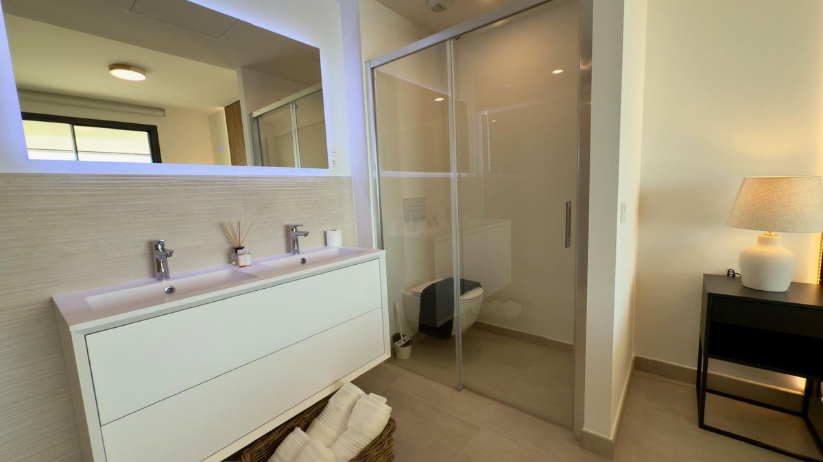 Appartement te koop in Higueron | 2 slaapkamers H5253997