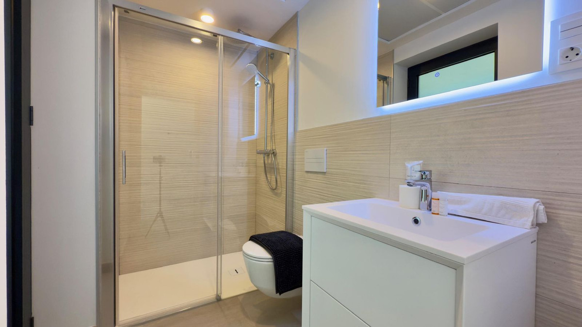 Appartement te koop in Higueron | 2 slaapkamers H5253997