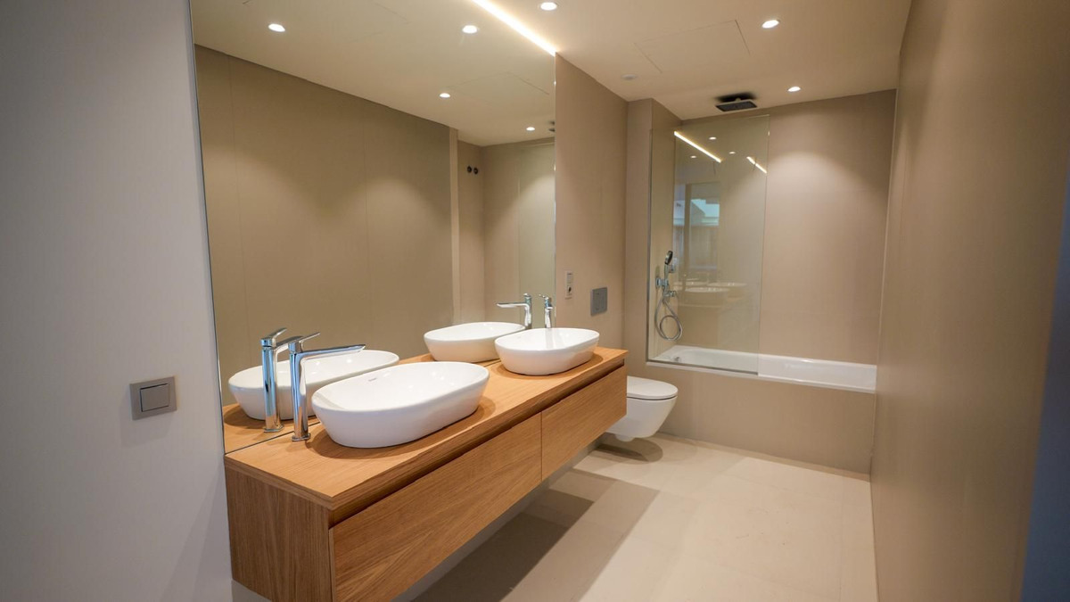 Appartement te koop in Higueron | 2 slaapkamers H5336446