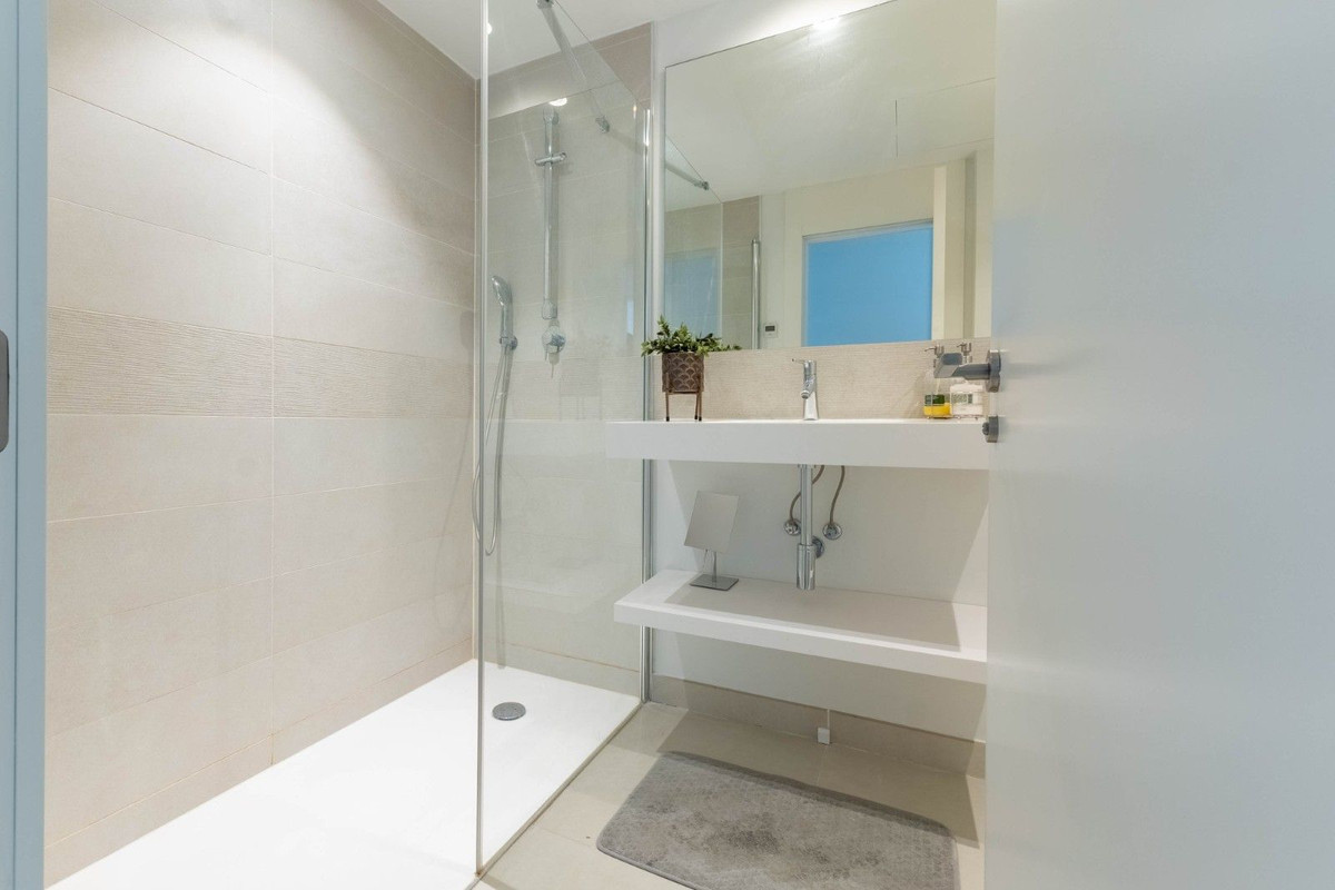 Appartement te koop in Higueron | 2 slaapkamers H5436034