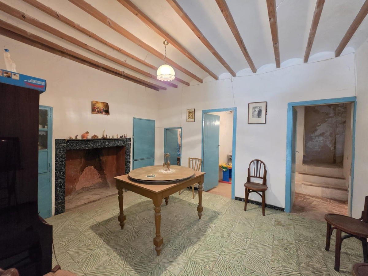 Appartement te koop in Hondón de las Nieves | 5 slaapkamers H5400301