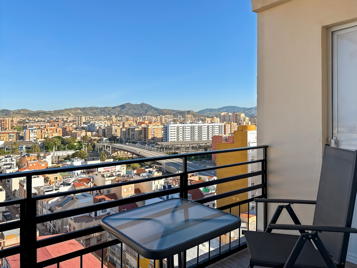 Tussenverdieping Appartement in Huelin-18