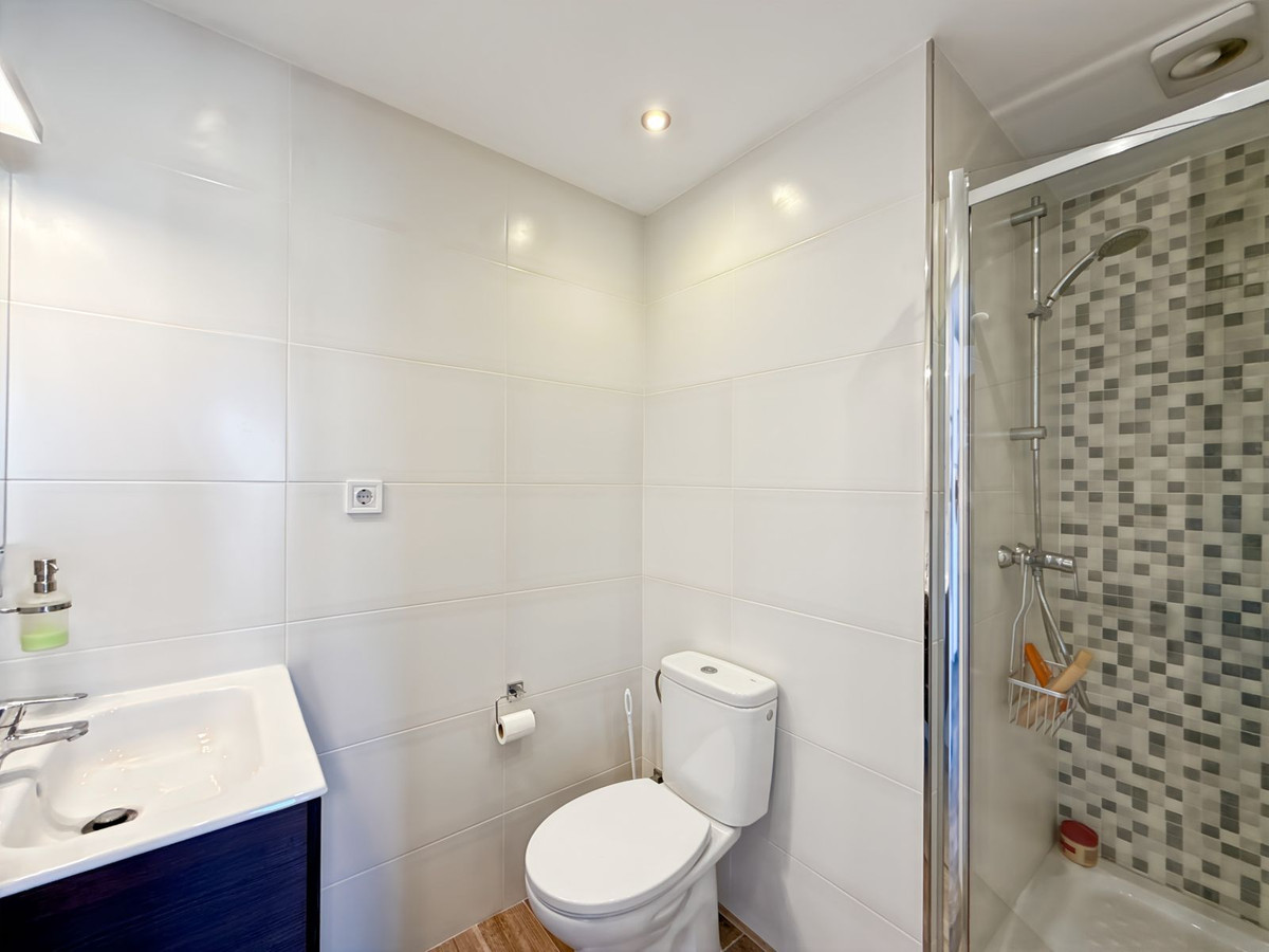 Tussenverdieping Appartement in Huelin-20