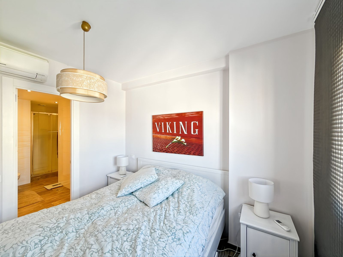 Tussenverdieping Appartement in Huelin-23
