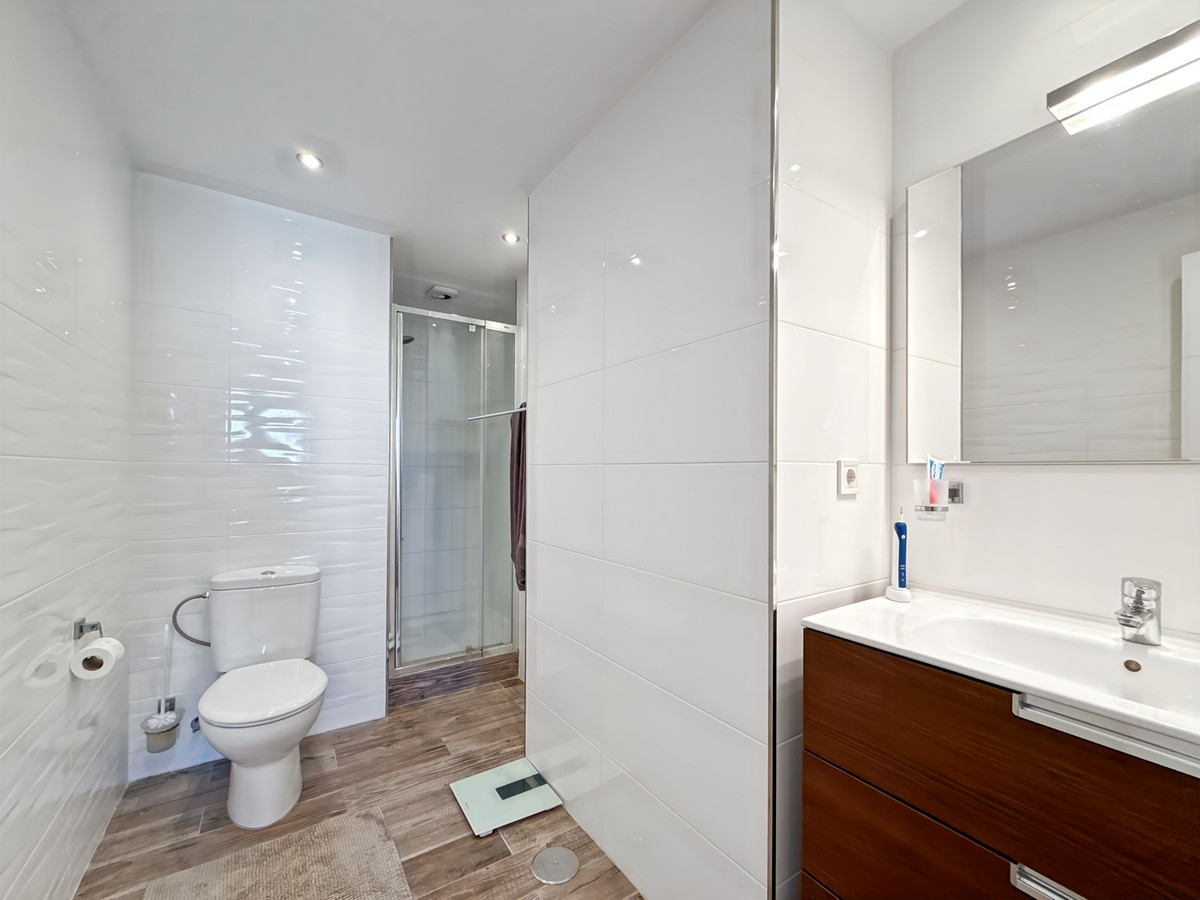 Tussenverdieping Appartement in Huelin-32