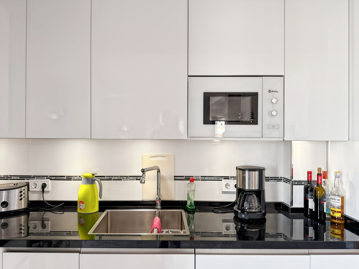 Tussenverdieping Appartement in Huelin-7