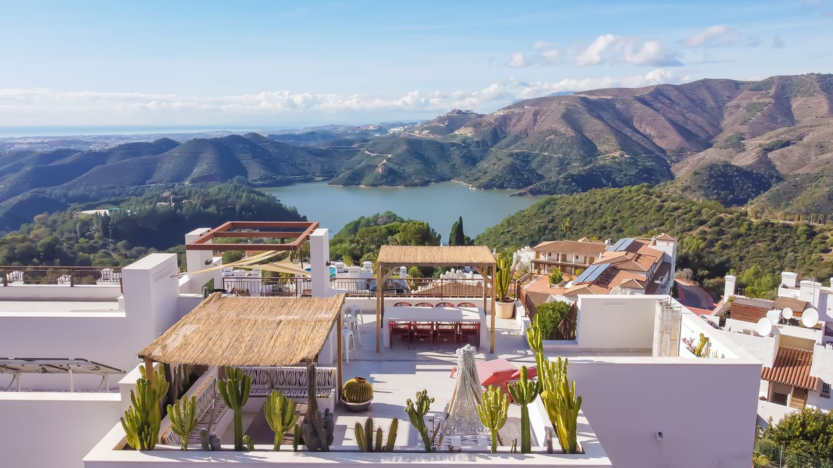 Penthouse te koop in Istán | 3 slaapkamers H5289577