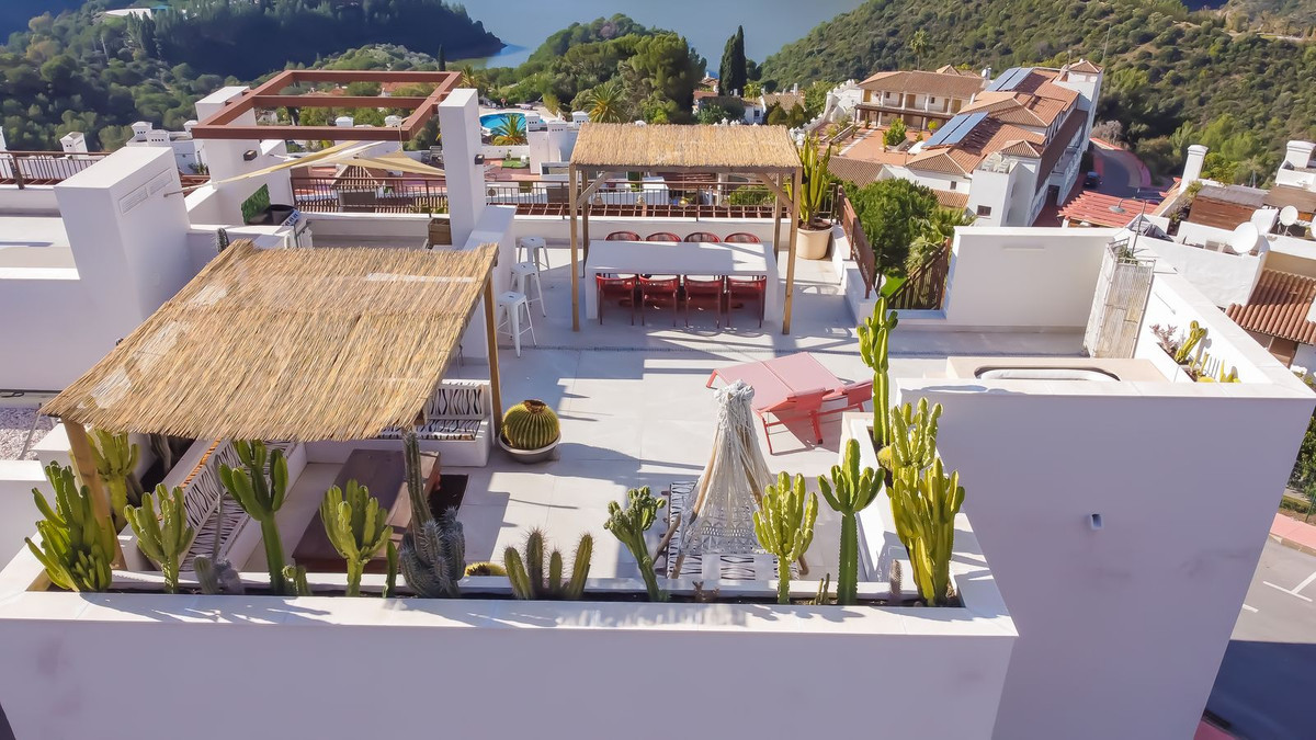 Penthouse te koop in Istán | 3 slaapkamers H5289577