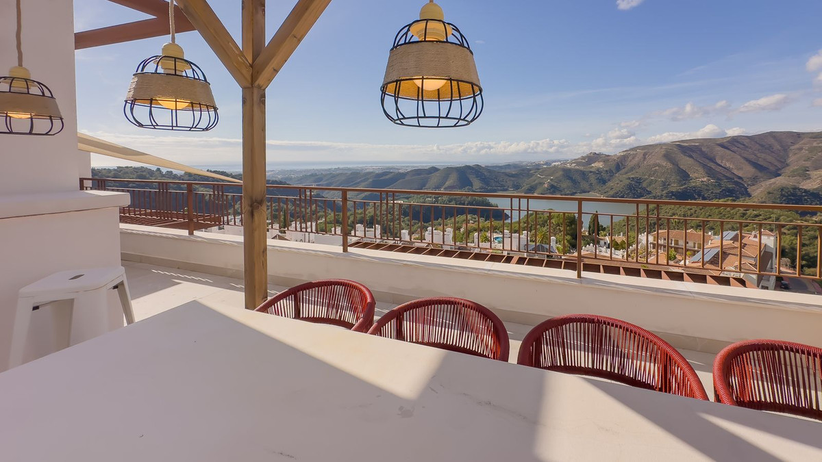 Penthouse te koop in Istán | 3 slaapkamers H5289577