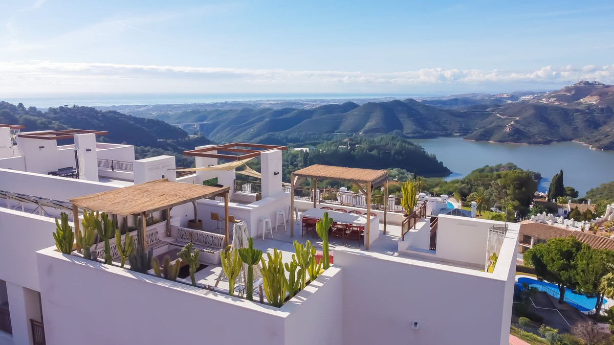 Penthouse te koop in Istán | 3 slaapkamers H5289577