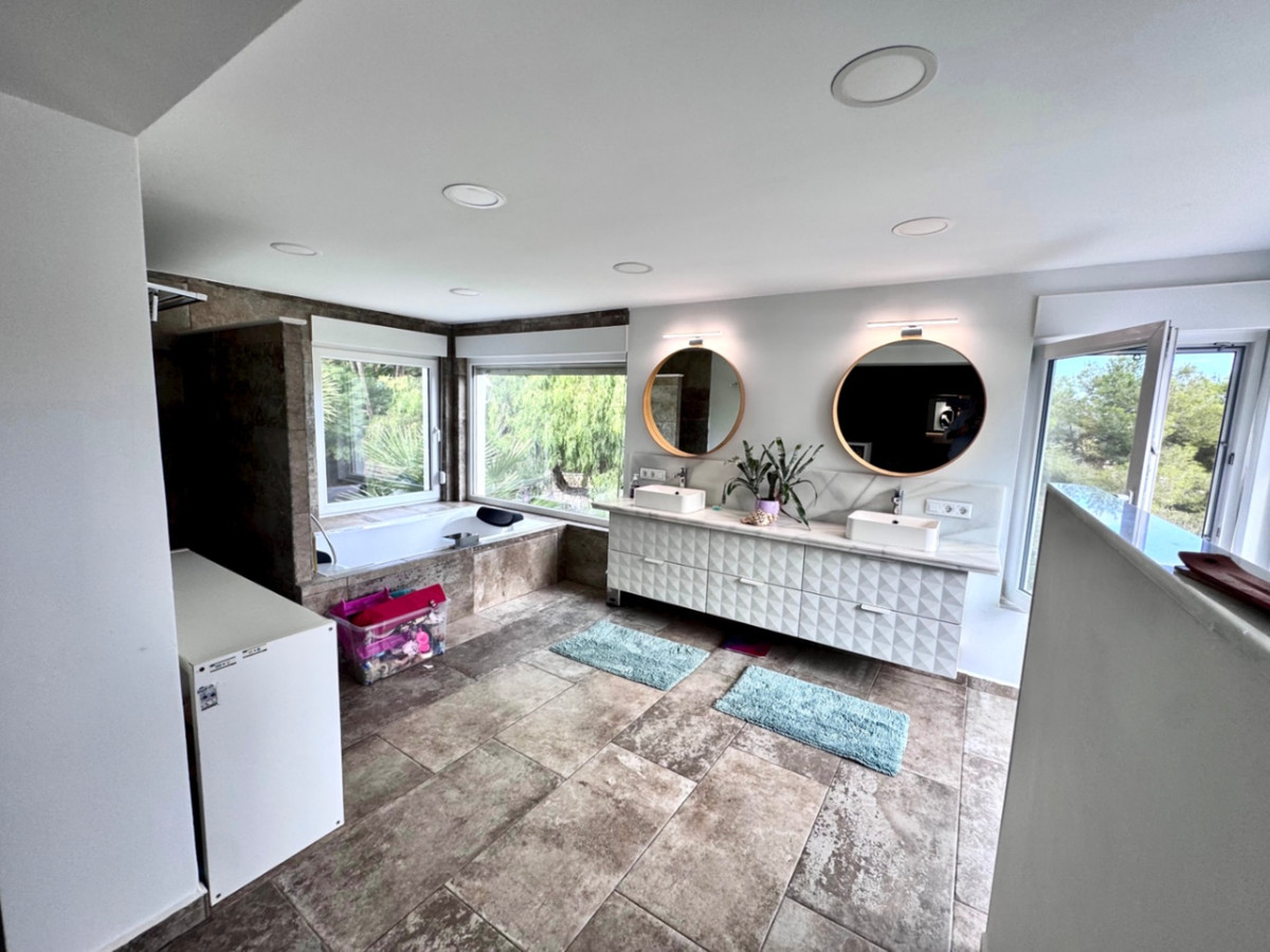 Vrijstaande Villa te koop in Javea | 5 slaapkamers H5263822