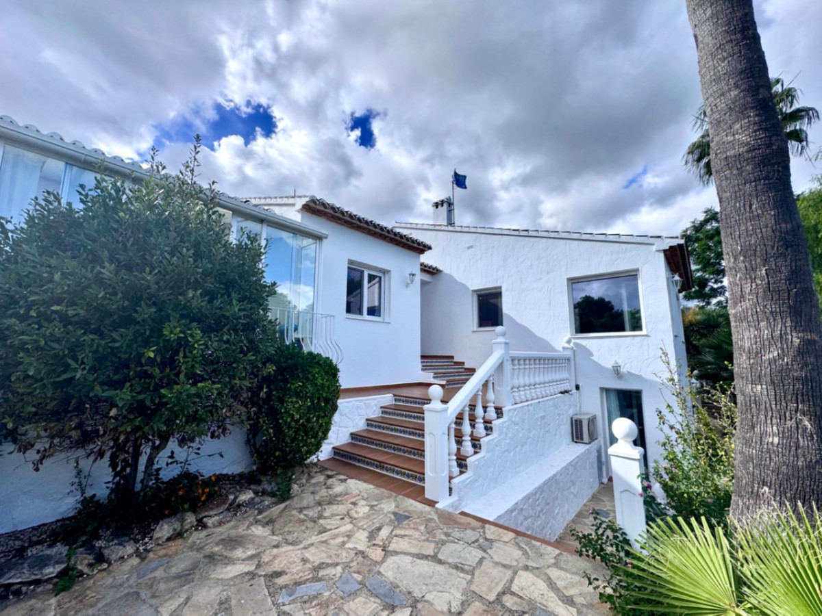 Vrijstaande Villa te koop in Javea | 5 slaapkamers H5263822