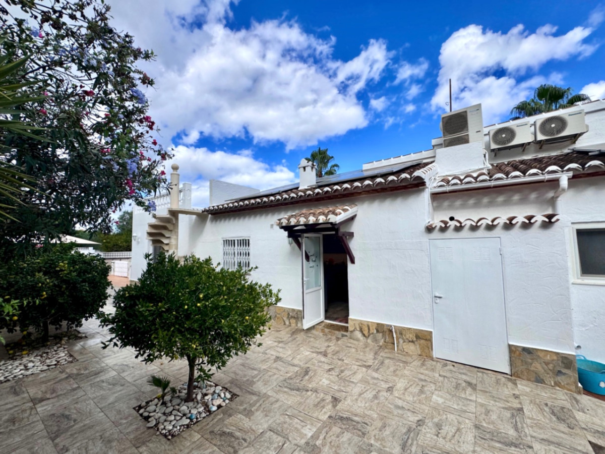 Vrijstaande Villa te koop in Javea | 5 slaapkamers H5263822