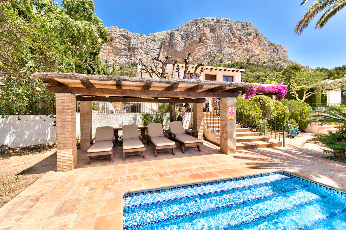 Vrijstaande Villa te koop in Javea | 5 slaapkamers H5328598