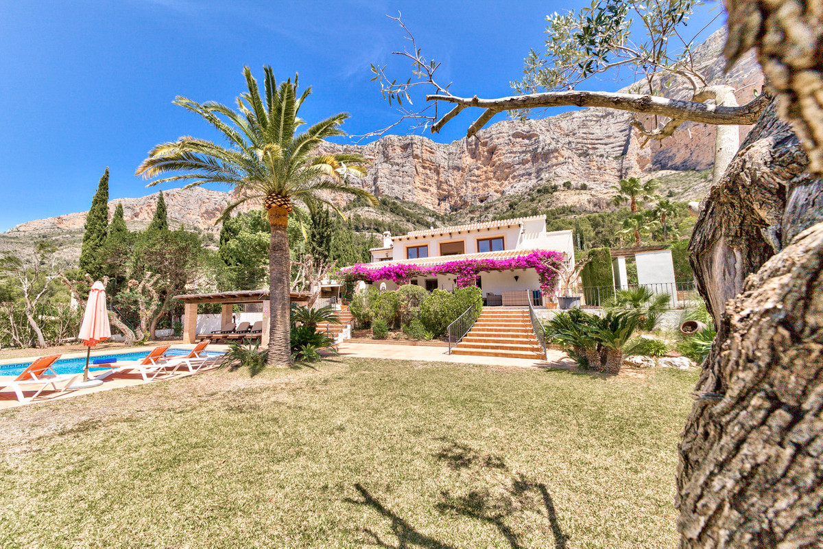 Vrijstaande Villa te koop in Javea | 5 slaapkamers H5328598