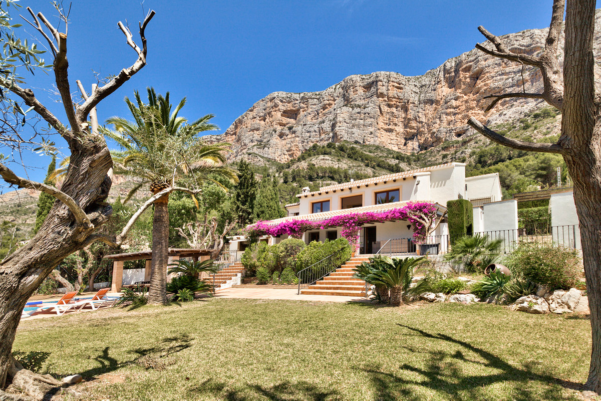 Vrijstaande Villa te koop in Javea | 5 slaapkamers H5328598