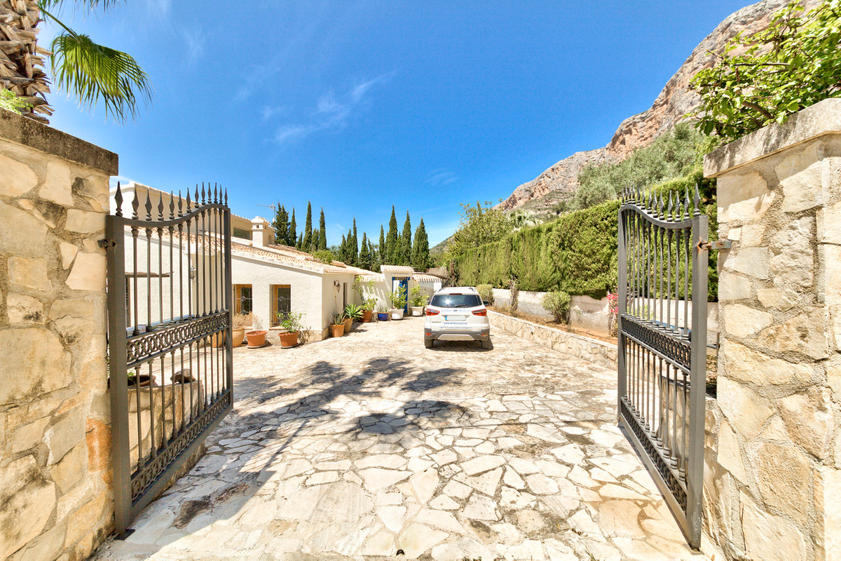 Vrijstaande Villa te koop in Javea | 5 slaapkamers H5328598