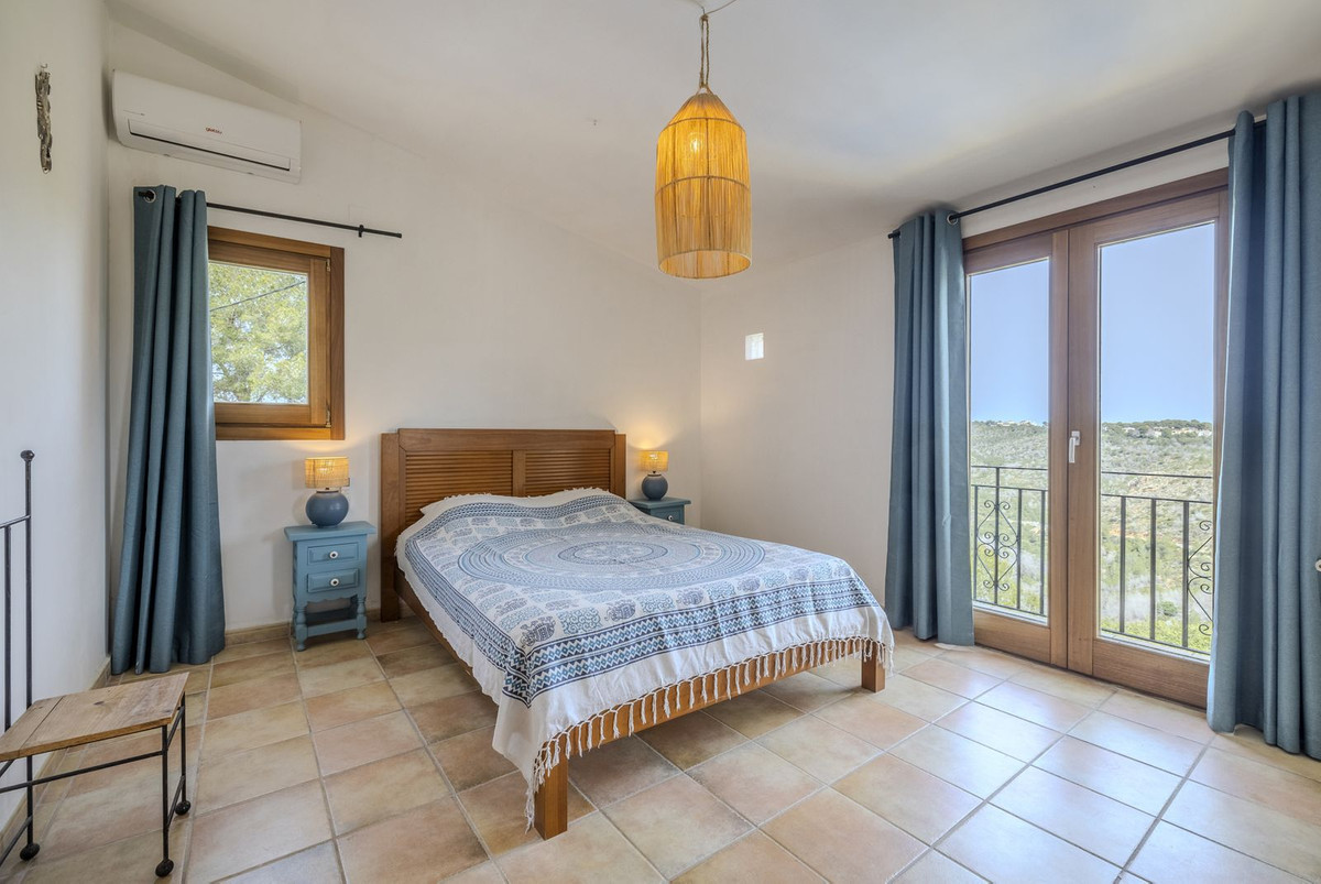 Appartement te koop in Javea | 4 slaapkamers H5389993