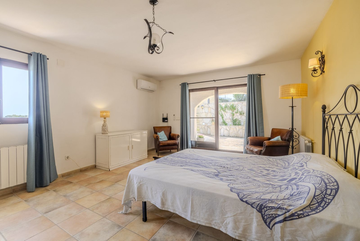 Appartement te koop in Javea | 4 slaapkamers H5389993