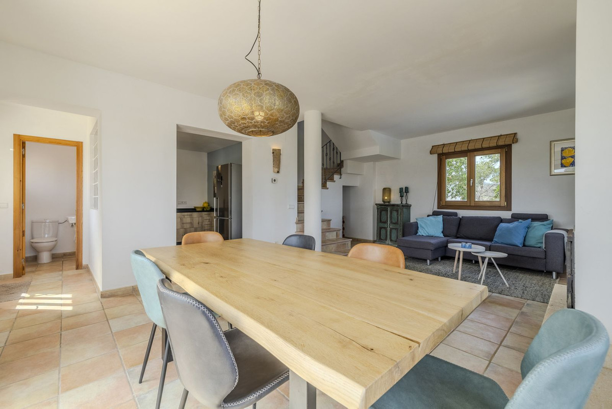 Appartement te koop in Javea | 4 slaapkamers H5389993