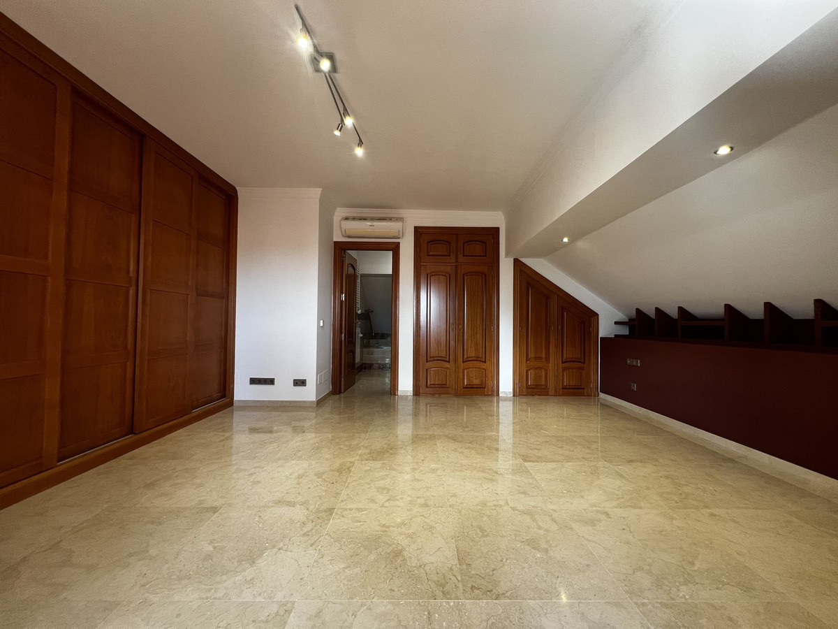 Penthouse Duplex in La Cala Hills-20