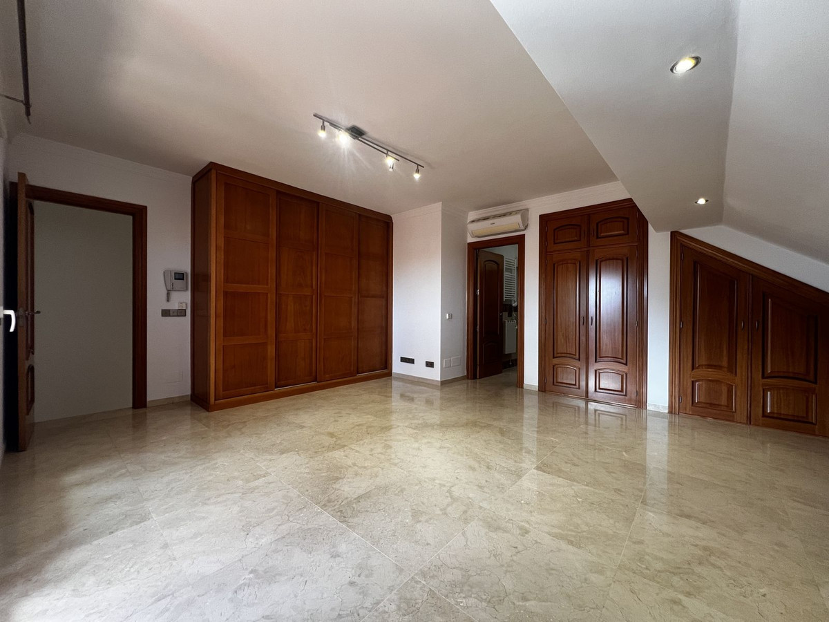 Penthouse Duplex in La Cala Hills-21