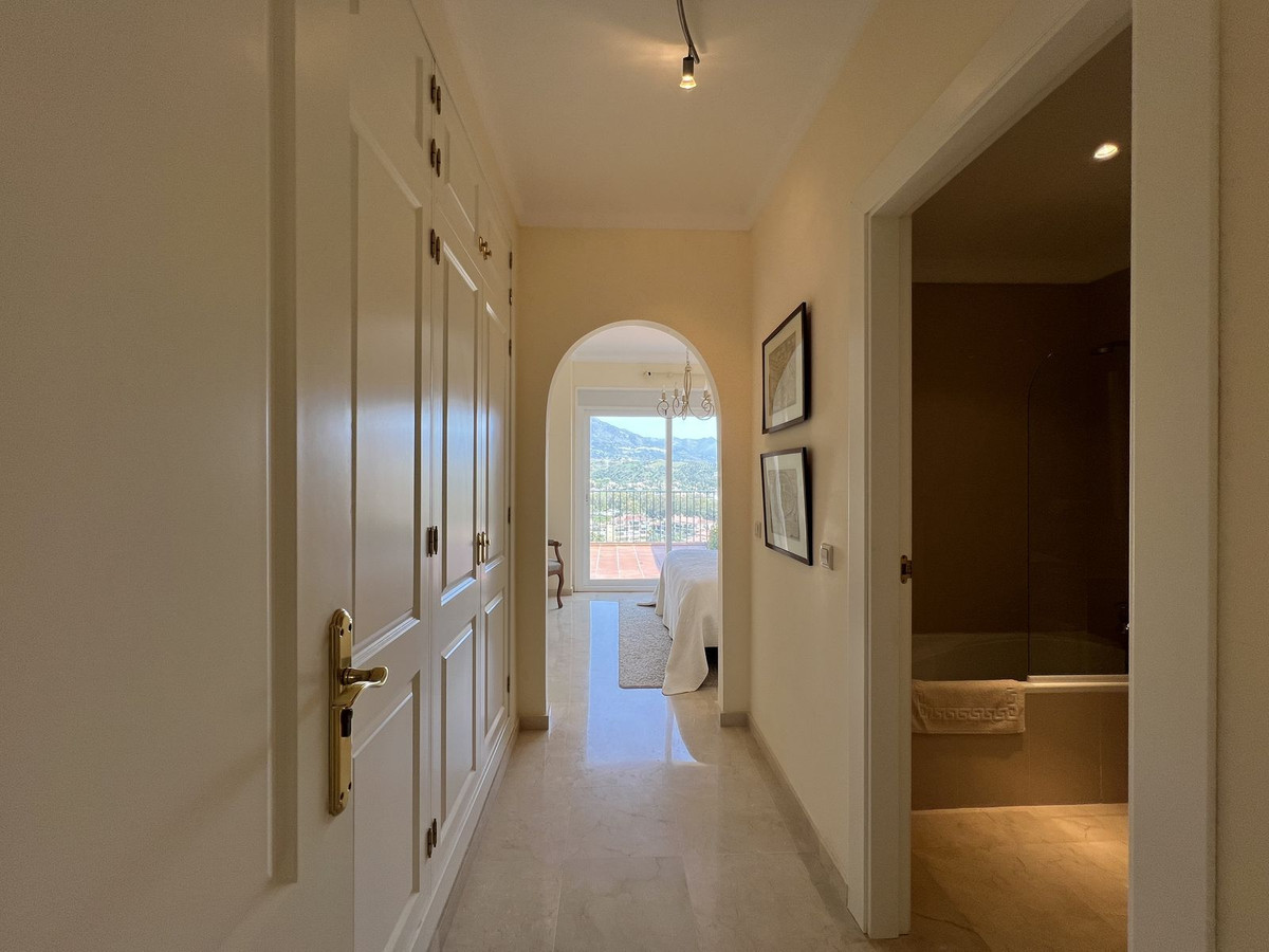 Penthouse in La Cala Hills-13