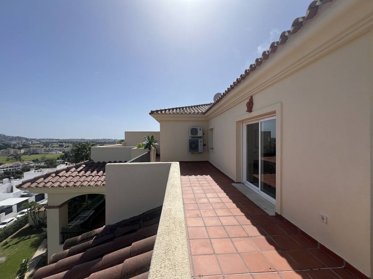 Penthouse in La Cala Hills-24