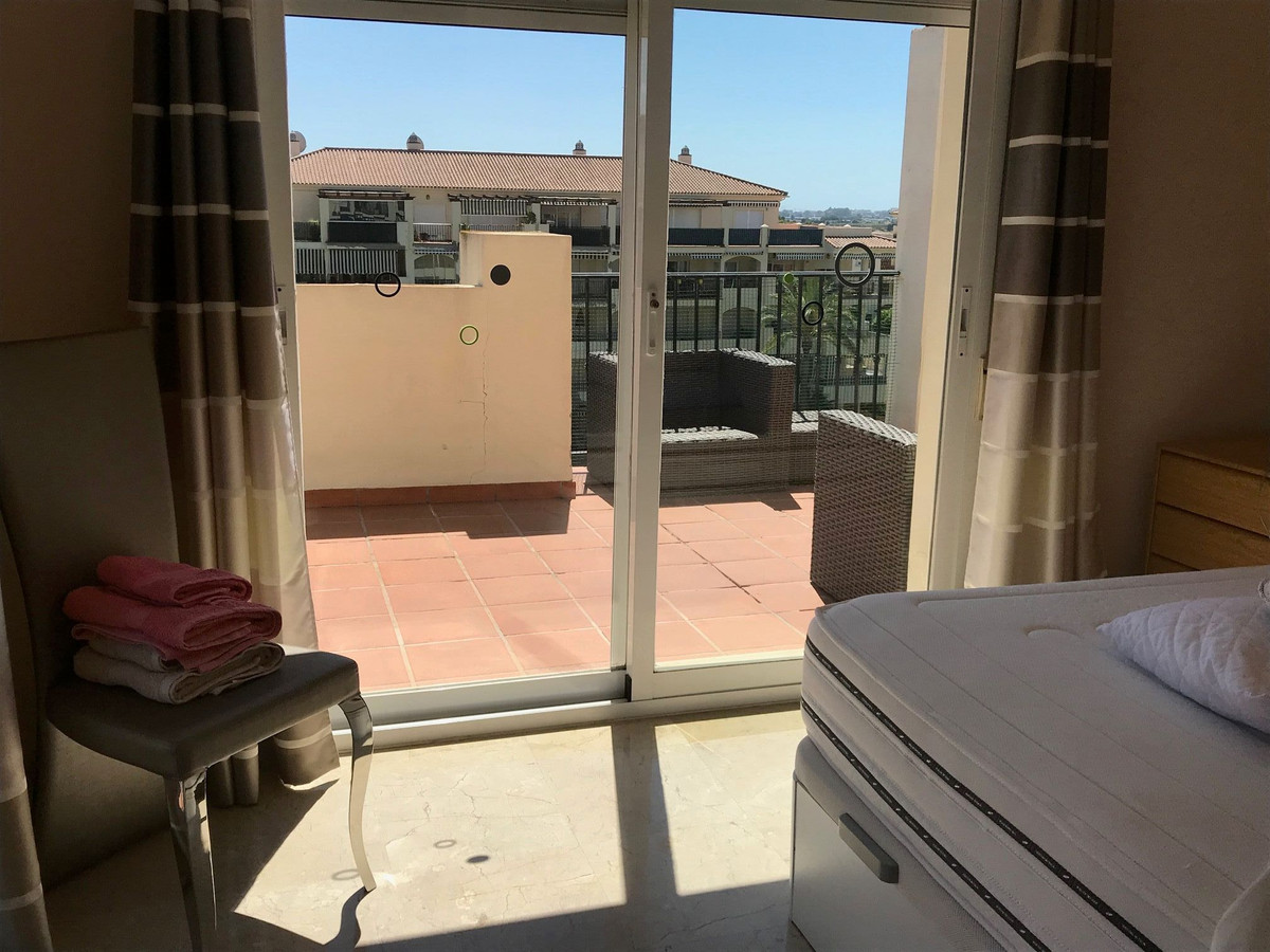 Penthouse in La Cala Hills-19