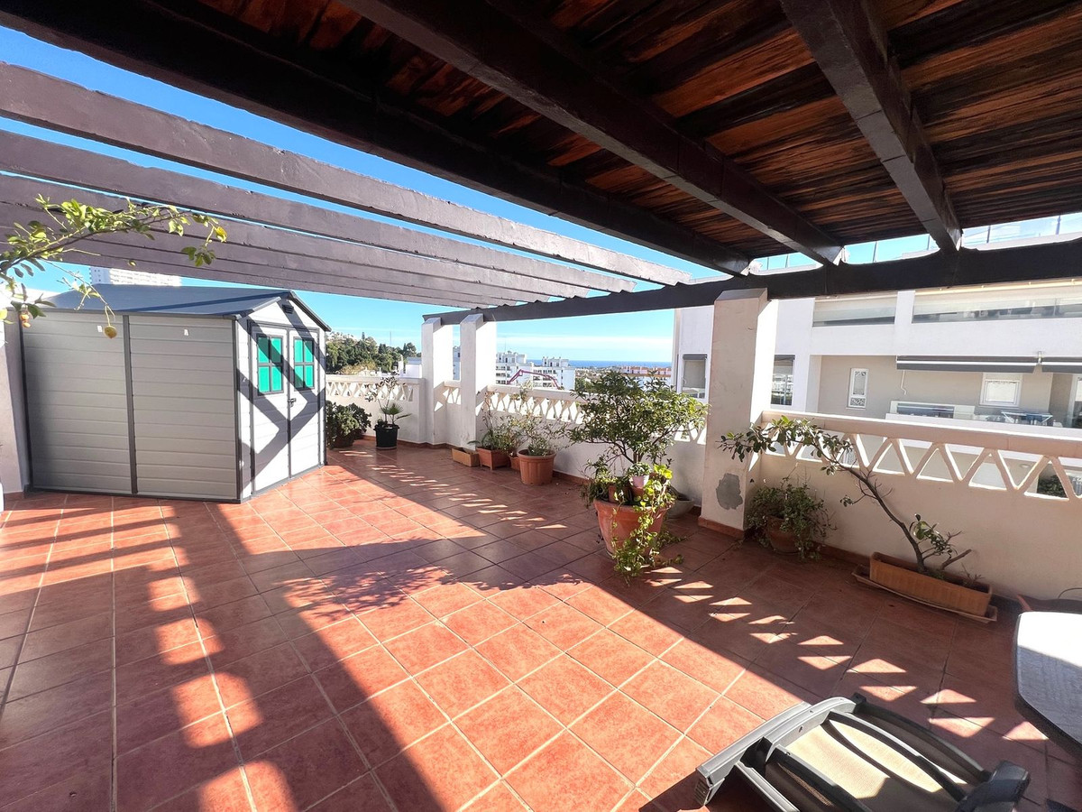 Penthouse in La Campana-4