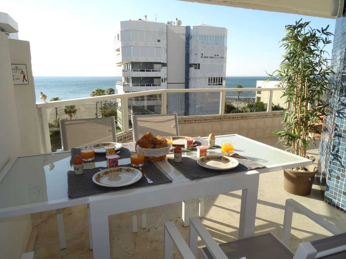 Appartement te koop in La Carihuela | 2 slaapkamers H5016973