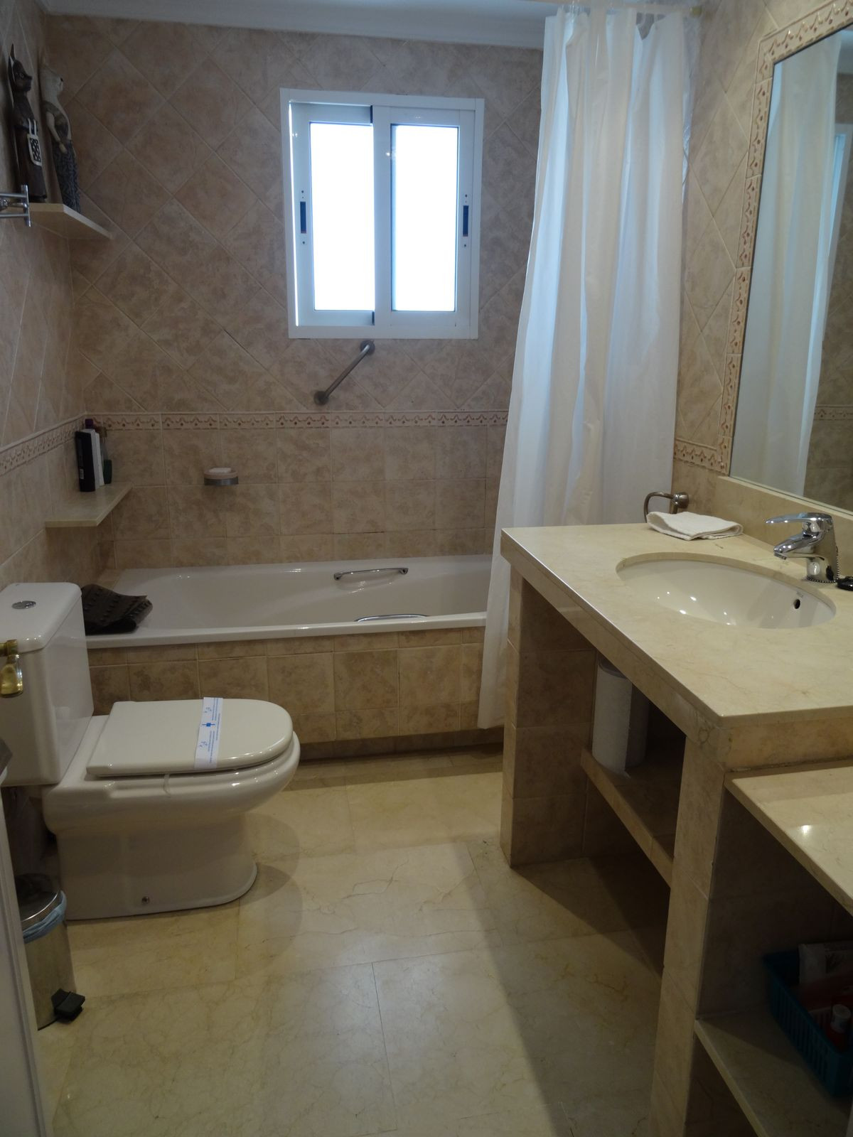 Appartement te koop in La Carihuela | 2 slaapkamers H5016973