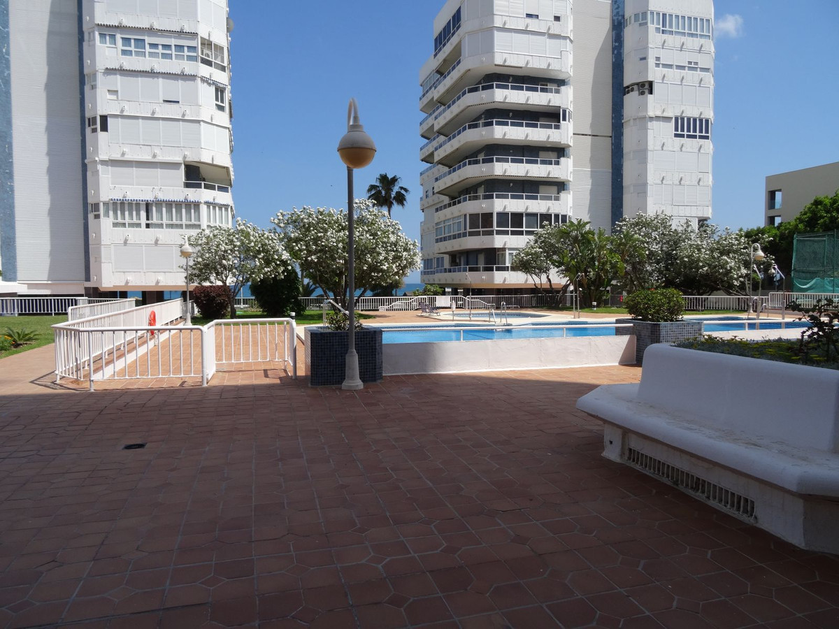 Appartement te koop in La Carihuela | 2 slaapkamers H5016973