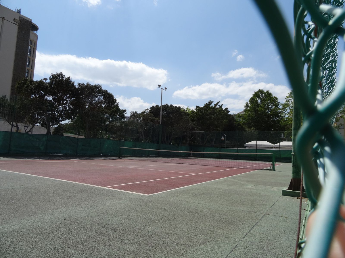 Appartement te koop in La Carihuela | 2 slaapkamers H5016973
