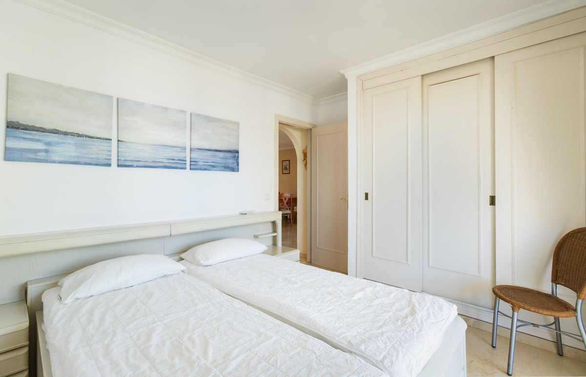 Appartement te koop in La Carihuela | 2 slaapkamers H5016976