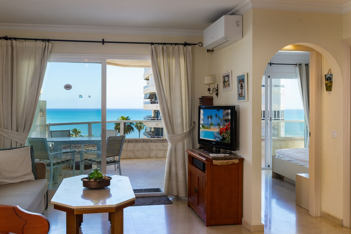 Appartement te koop in La Carihuela | 2 slaapkamers H5016976