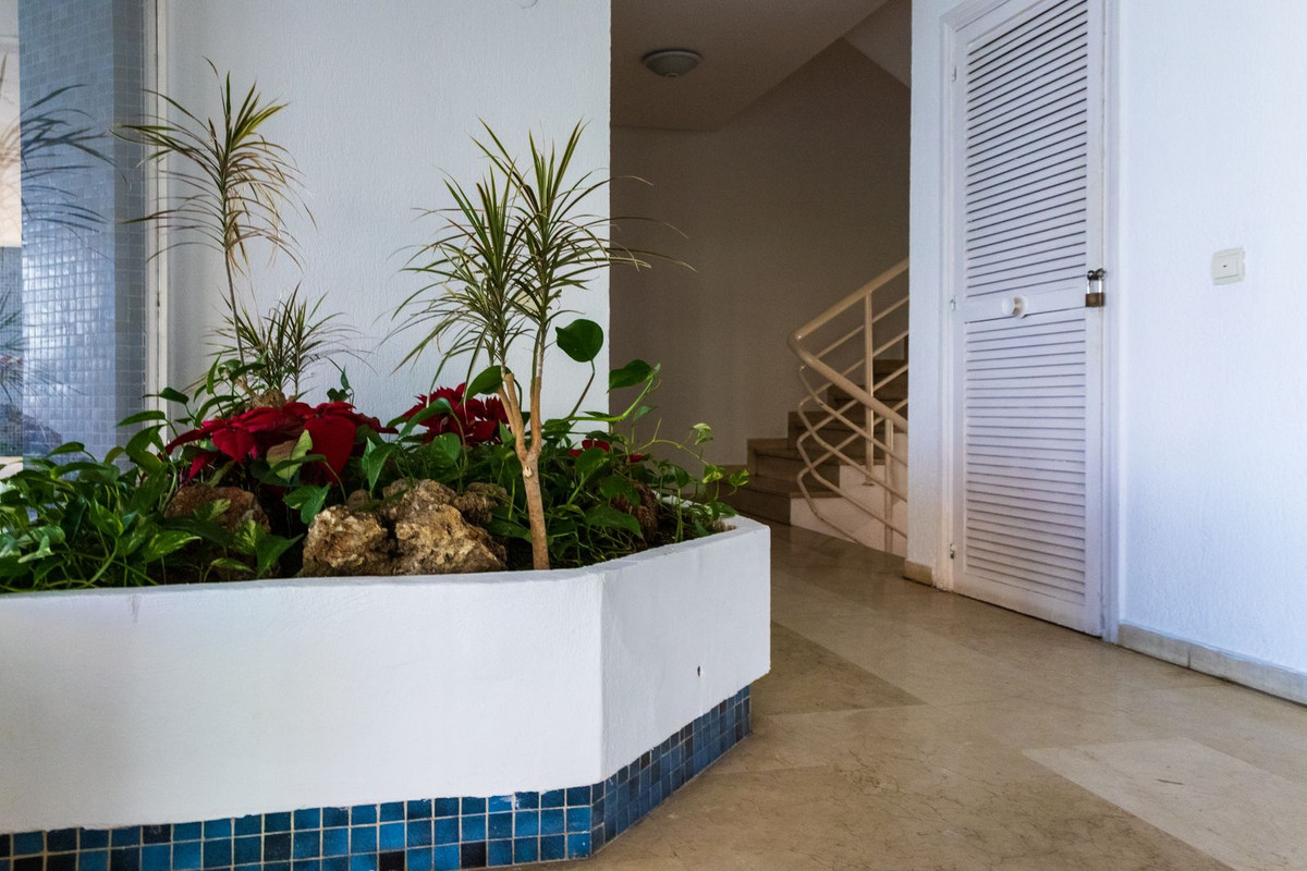 Appartement te koop in La Carihuela | 2 slaapkamers H5016976