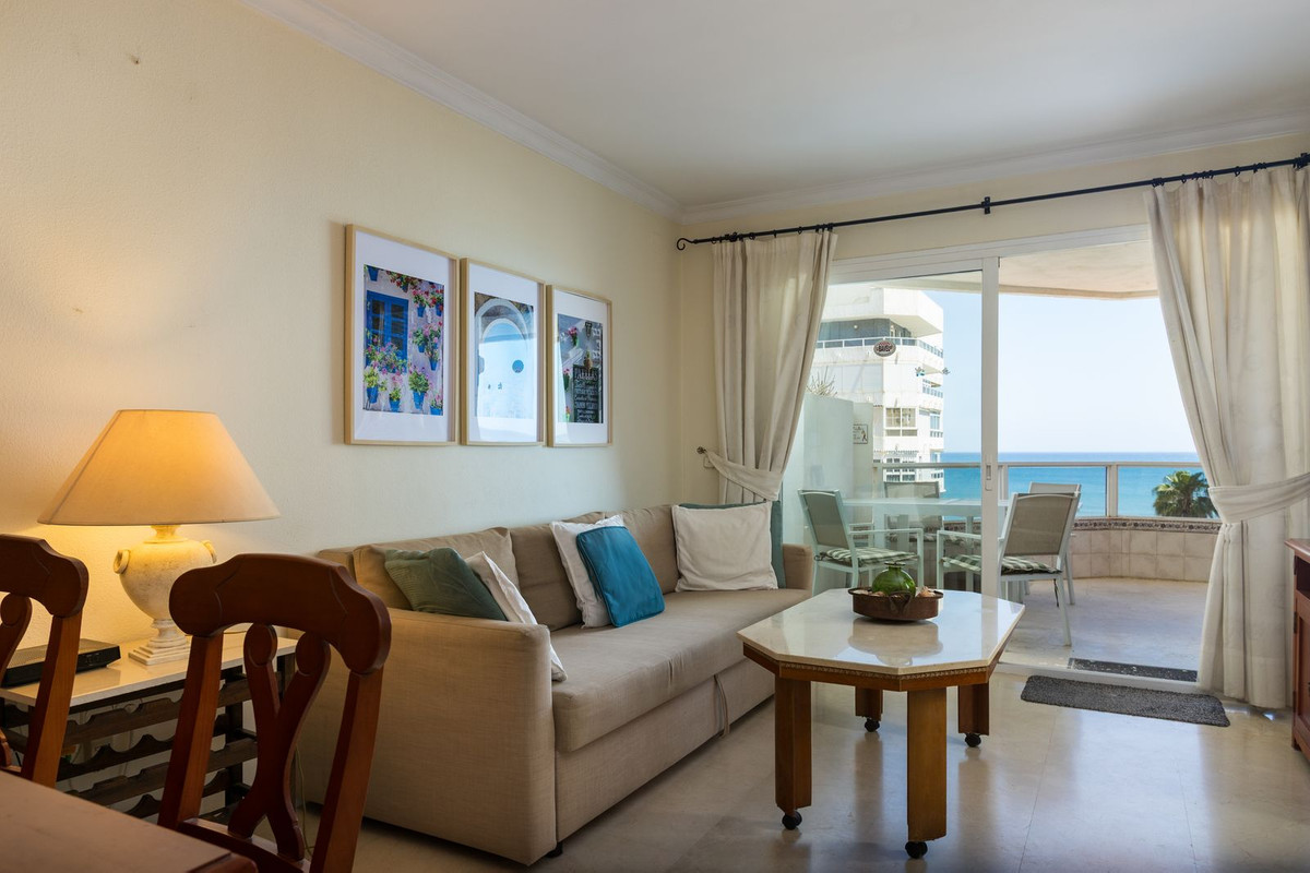 Appartement te koop in La Carihuela | 2 slaapkamers H5016976