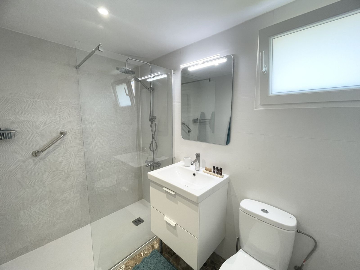 Appartement te koop in La Carihuela | 2 slaapkamers H5105014