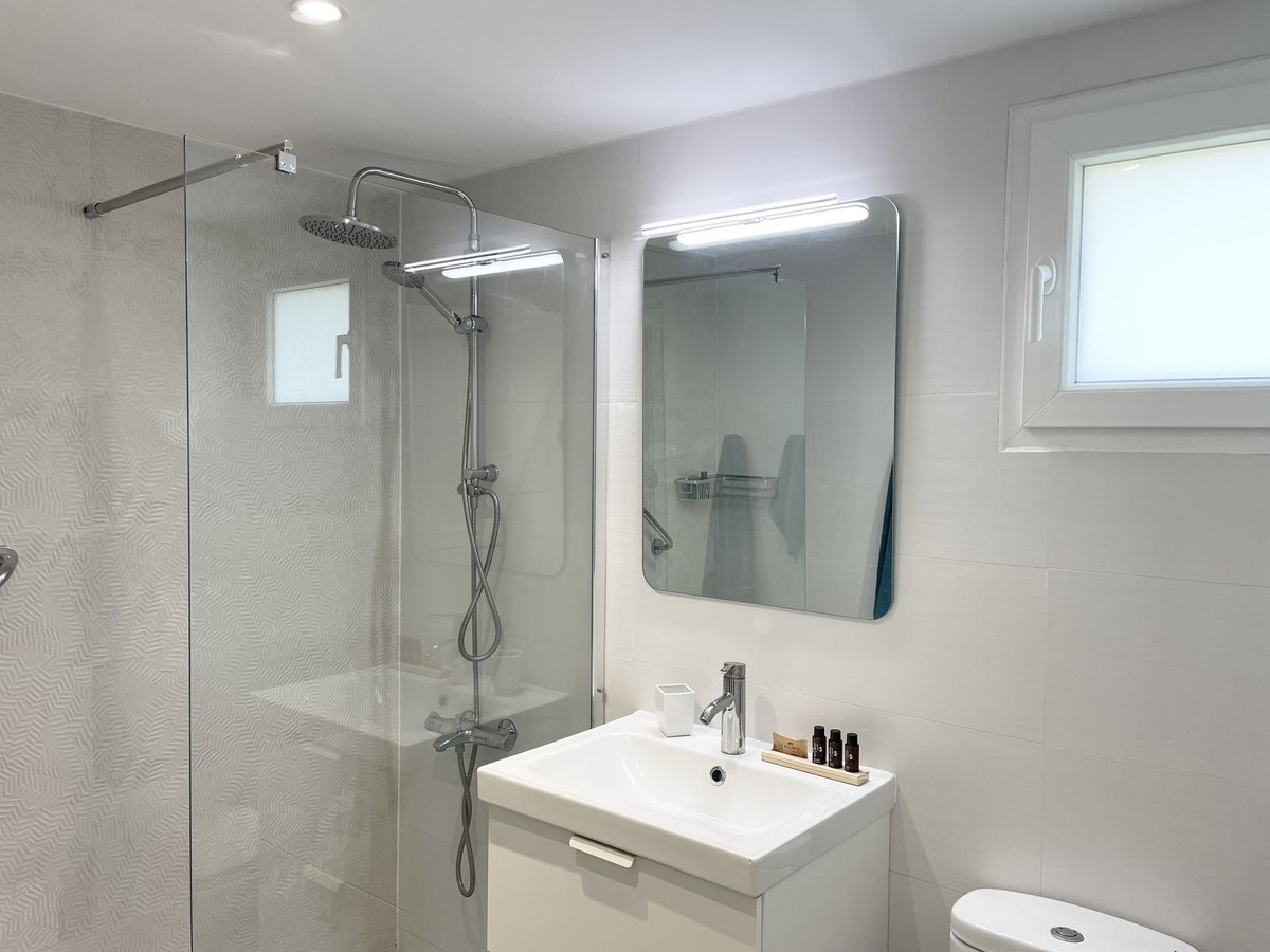 Appartement te koop in La Carihuela | 2 slaapkamers H5105014