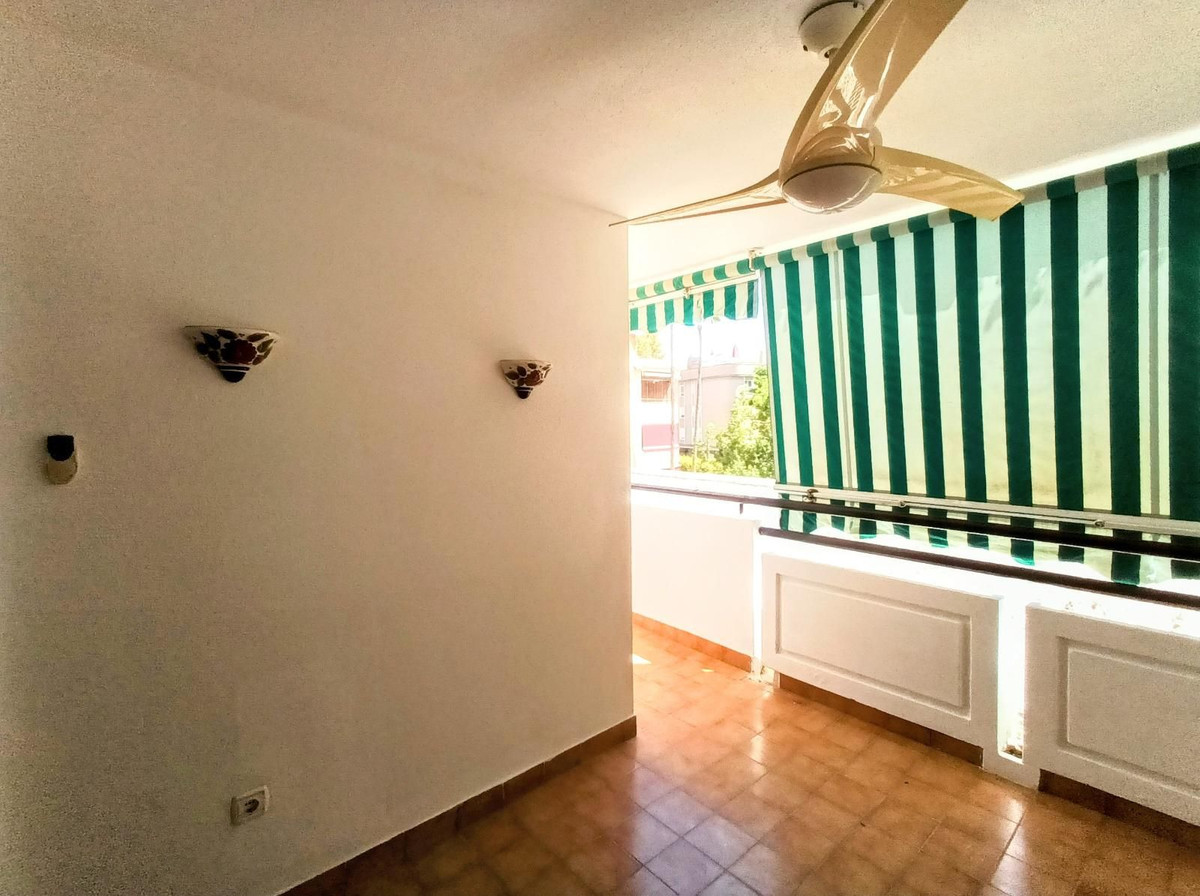 Appartement te koop in La Carihuela | 4 slaapkamers H5135326