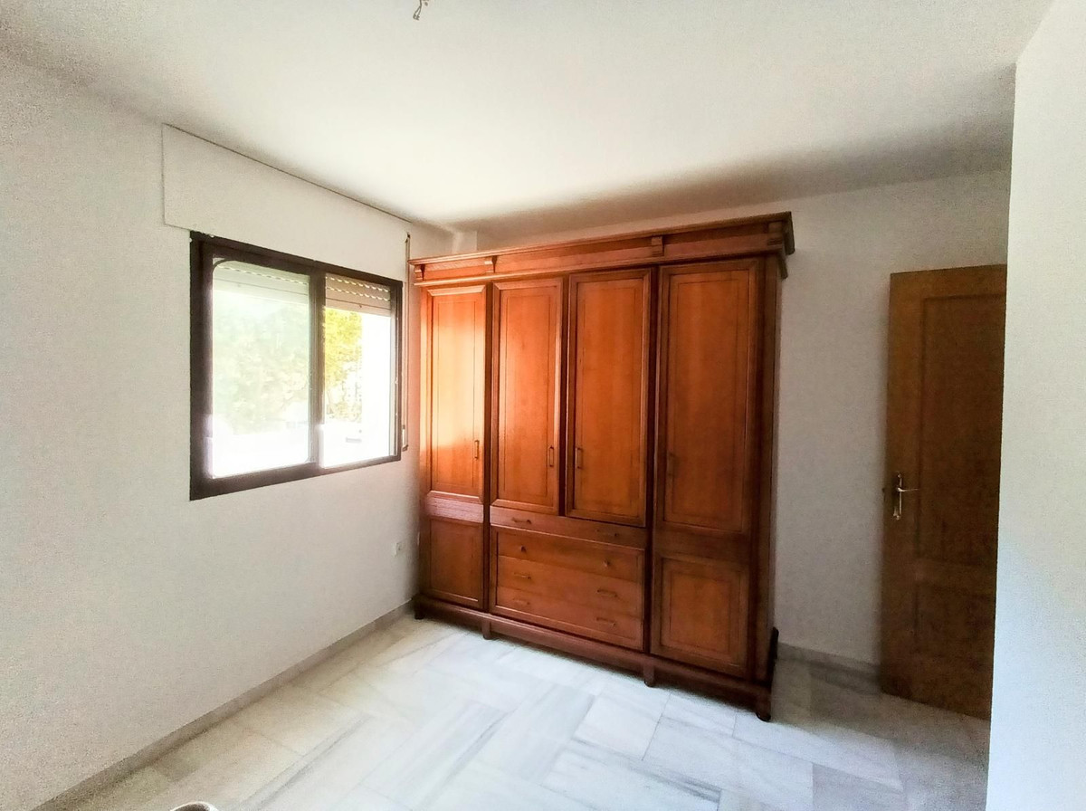 Appartement te koop in La Carihuela | 4 slaapkamers H5135326