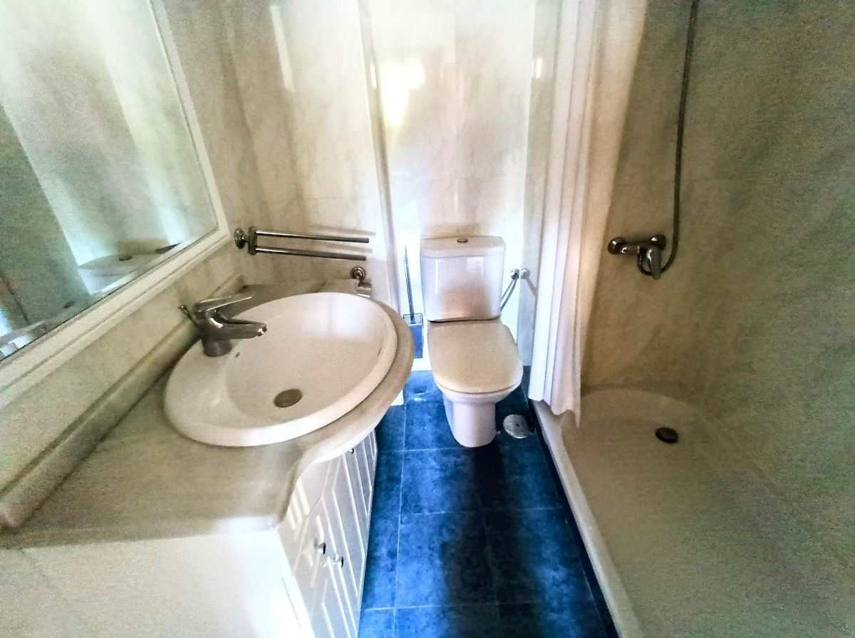 Appartement te koop in La Carihuela | 4 slaapkamers H5135326
