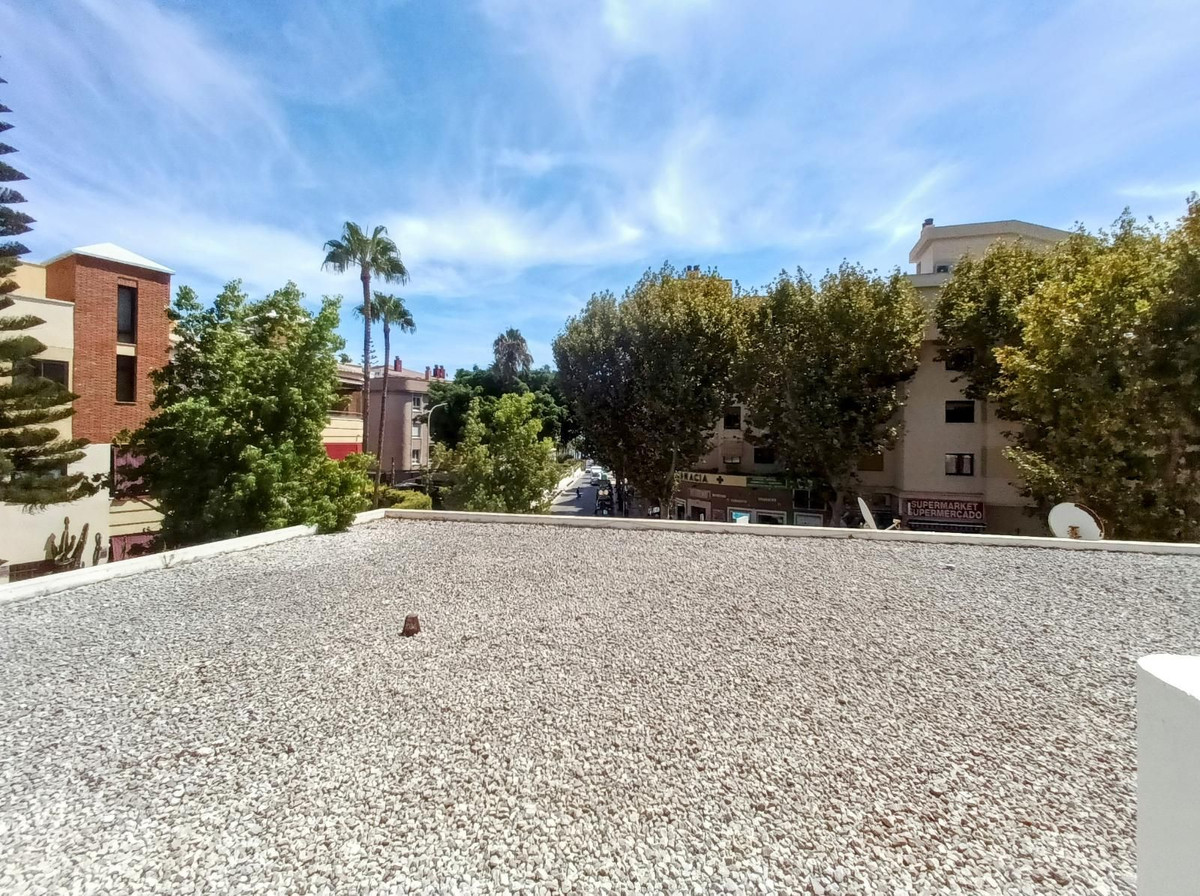 Appartement te koop in La Carihuela | 4 slaapkamers H5135326