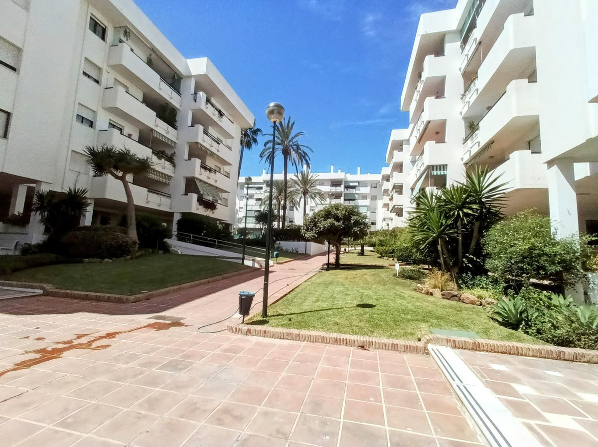 Appartement te koop in La Carihuela | 4 slaapkamers H5135326