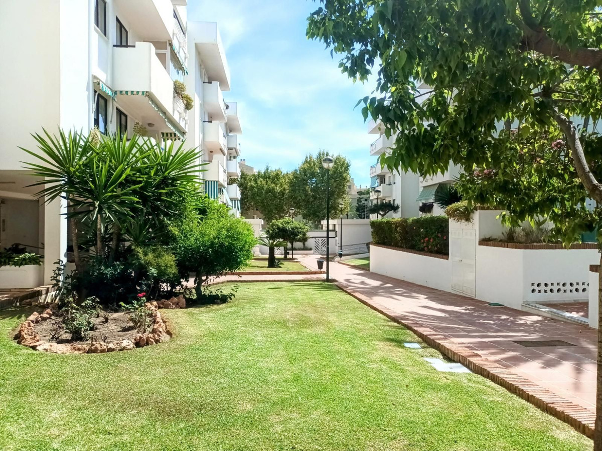 Appartement te koop in La Carihuela | 4 slaapkamers H5135326