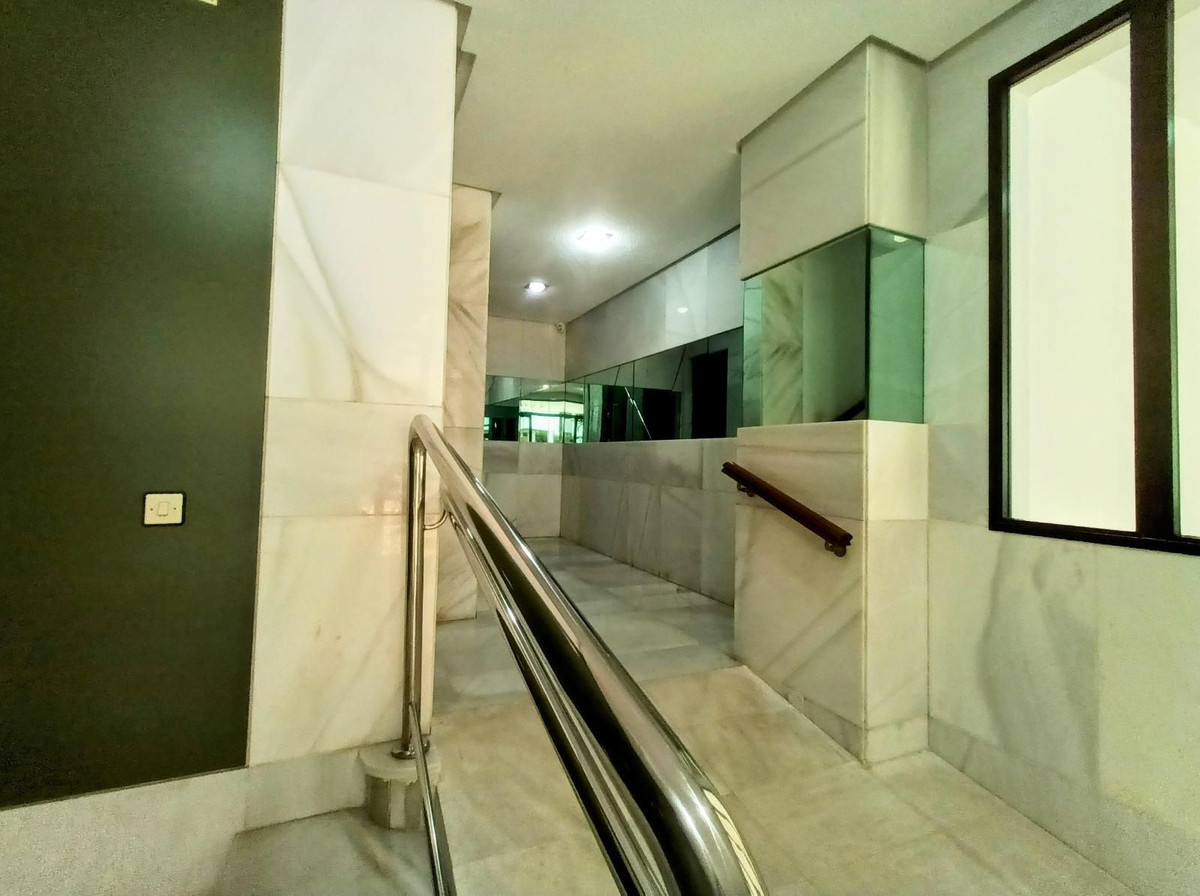 Appartement te koop in La Carihuela | 4 slaapkamers H5135326