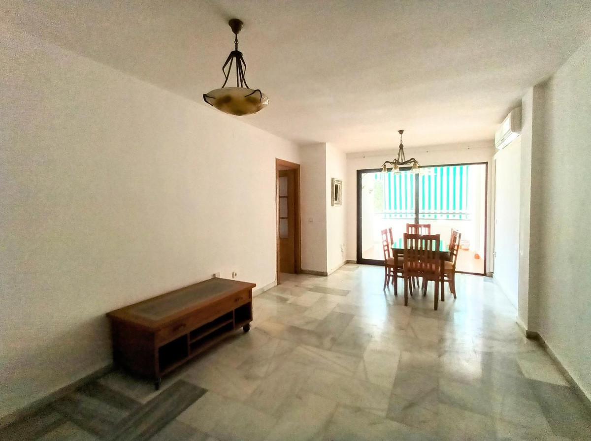 Appartement te koop in La Carihuela | 4 slaapkamers H5135326