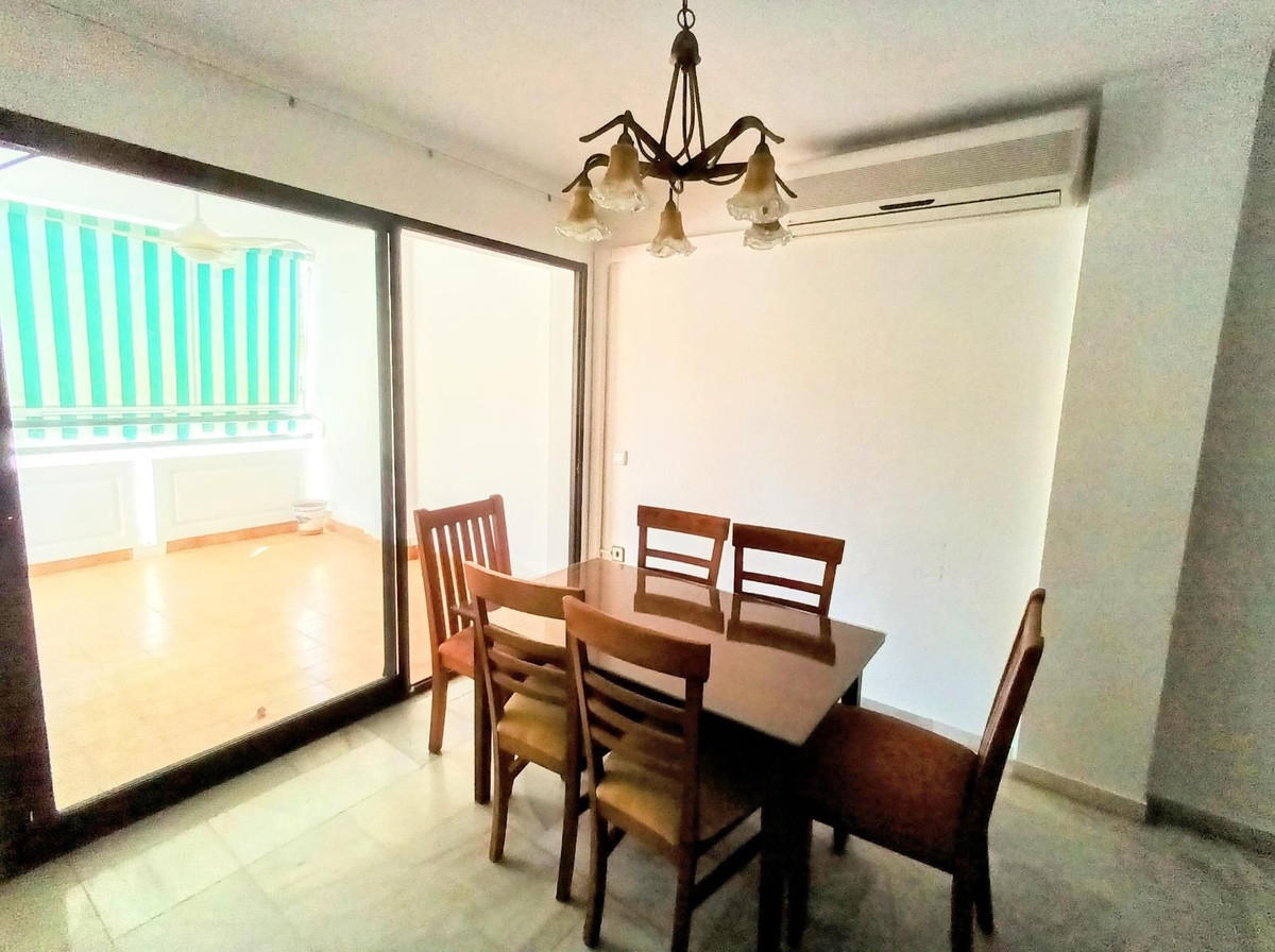 Appartement te koop in La Carihuela | 4 slaapkamers H5135326