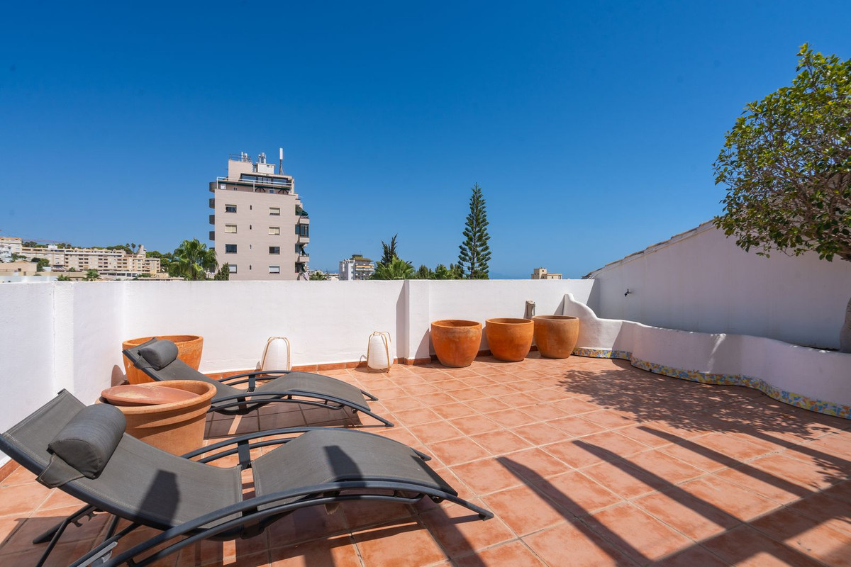Appartement te koop in La Carihuela | 4 slaapkamers H5473531